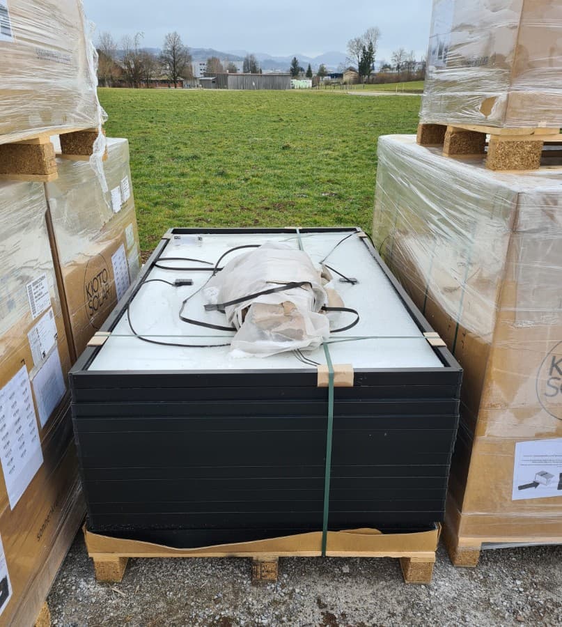 Erste Solaranlage nimmt Betrieb auf – Bild 2