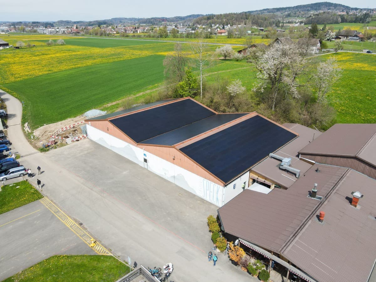 Hangar Ost beim Flugplatz Speck